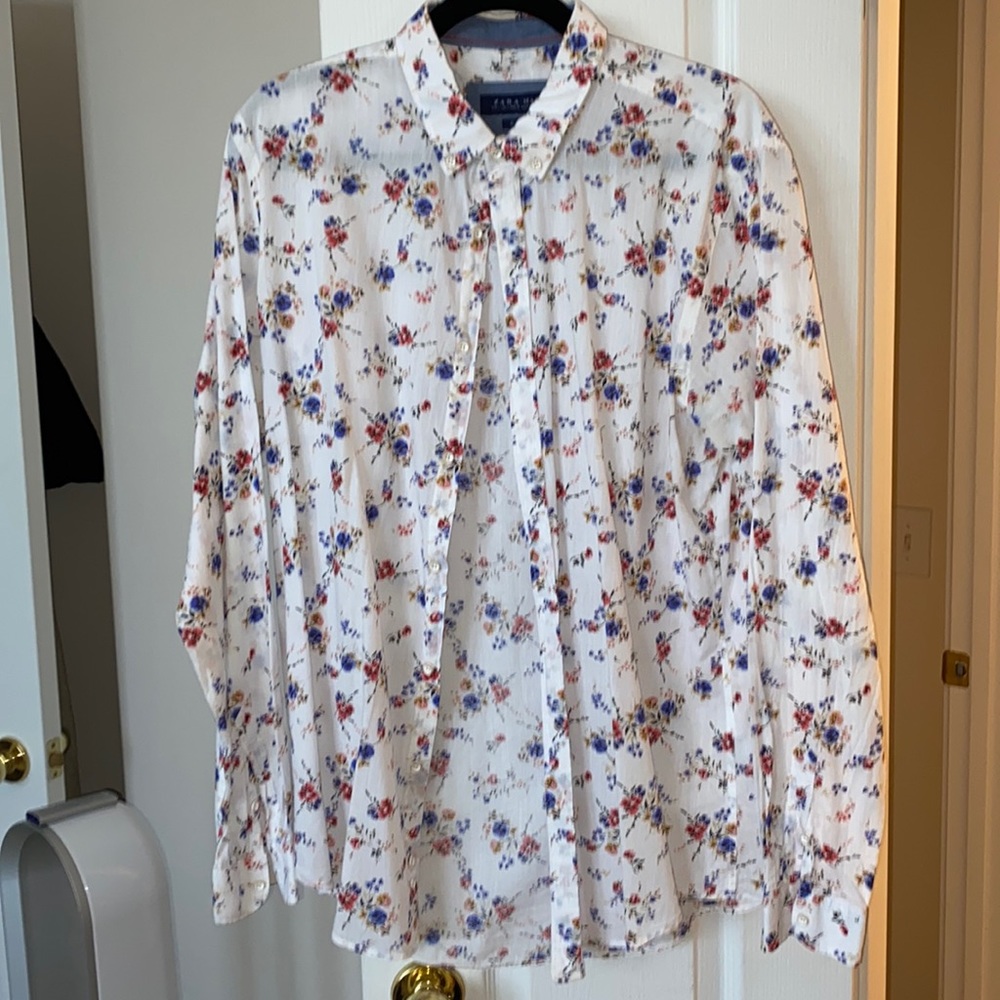 Zara men’s floral light weight button down size L